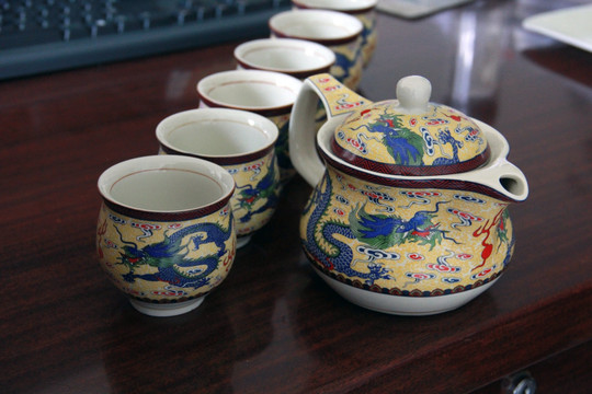 龙图案系列茶杯瓷器