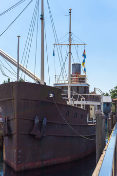 铁壳船 渔船