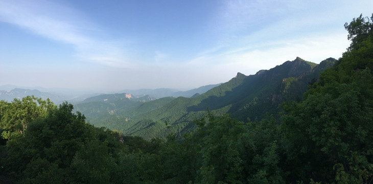 喇叭沟门群山全景