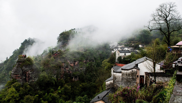 齐云山烟雨