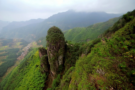 遂昌南尖岩天柱峰