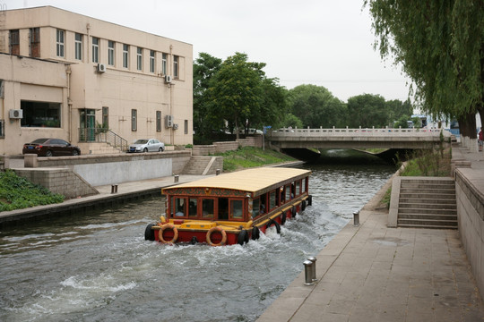 北京护城河游船