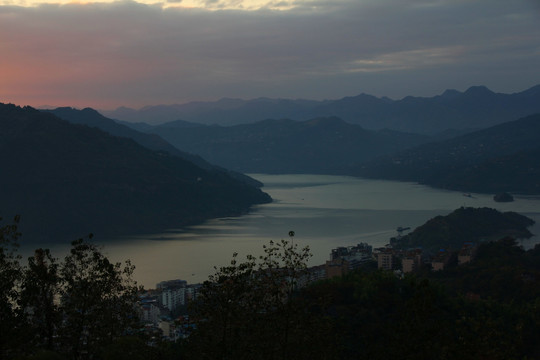 三峡梯城