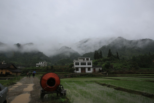 田野 山川 稻田 村庄