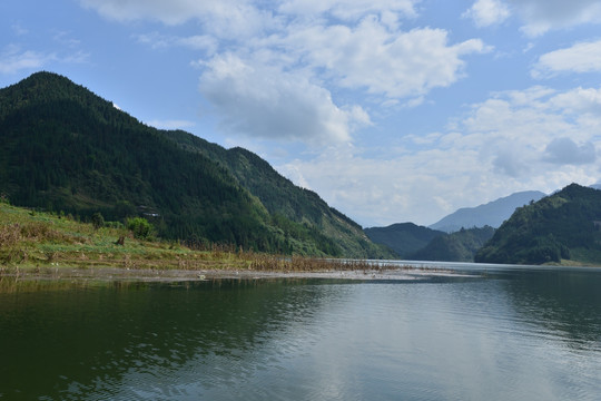 雅女湖