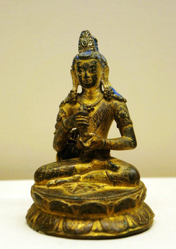 公元9世纪鎏金铜金刚手菩萨坐像