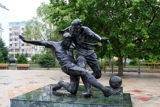 雕塑 圆雕 足球 体育运动