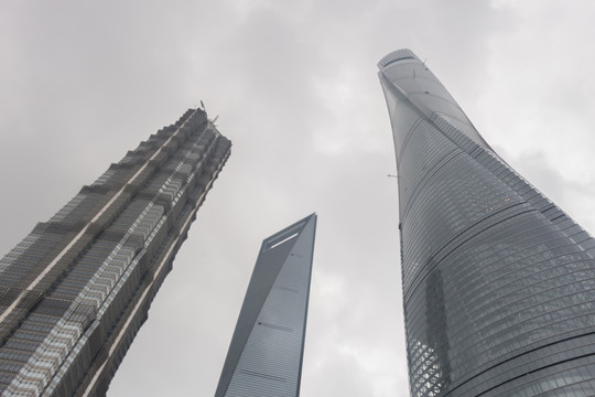 上海浦东三座摩天大楼