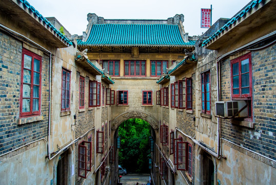 武漢大學