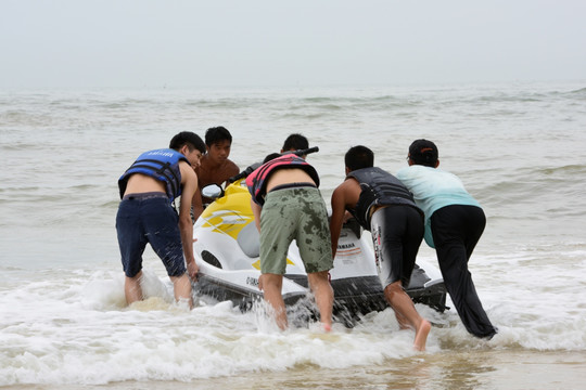 海上摩托艇