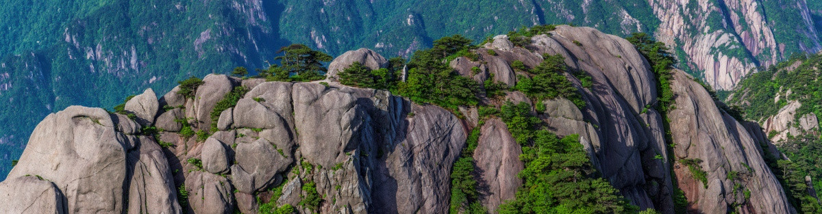 黄山奇石嶙峋