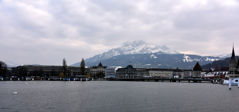 琉森湖光山色城市风貌