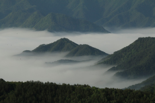 水墨云海