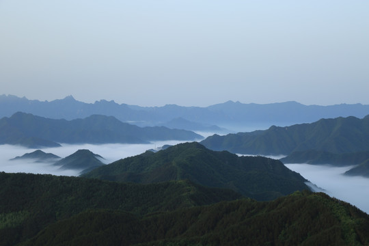 水墨云海