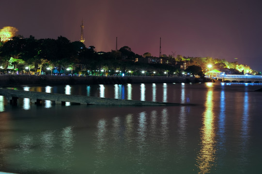 厦门鼓浪屿沿海夜景