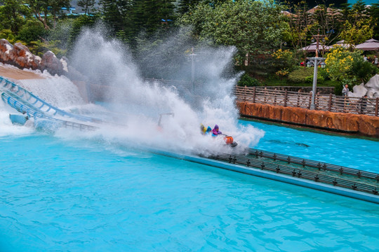 水上冲浪