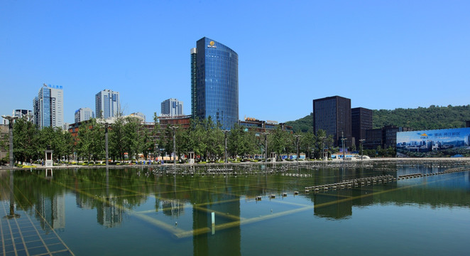 重庆两江幸福广场 园林水景