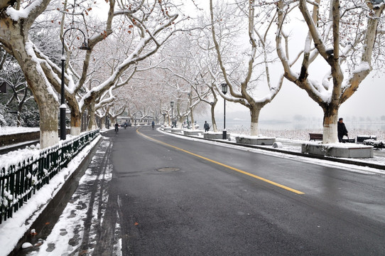 杭州西湖雪景