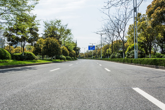 道路