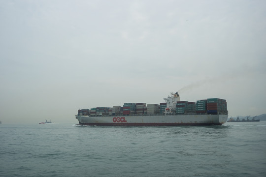 香港海上的货轮