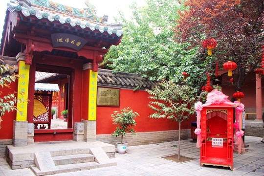 普救寺 梨花深院