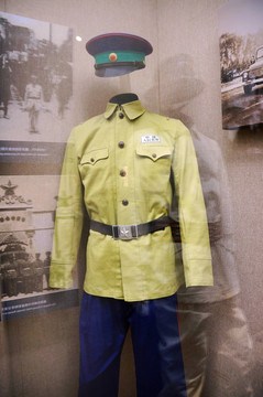 解放初期的消防服装