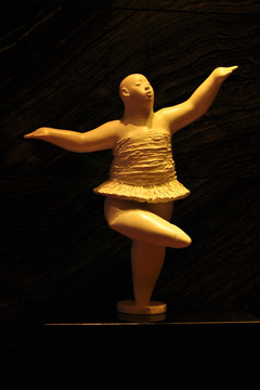 芭蕾主题的艺术人像雕塑