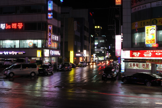 韩国江原道街头夜景