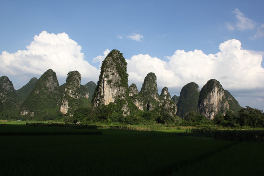 奇峰镇风光