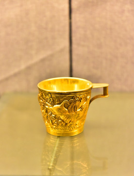 希腊仿古镀金银杯