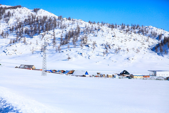 阿勒泰山区禾木雪景