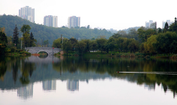 活色秋香观山湖