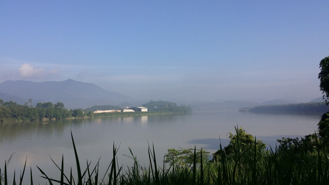 优美江边风景