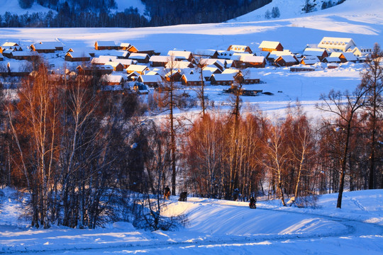 喀纳斯阿勒泰山区禾木雪景