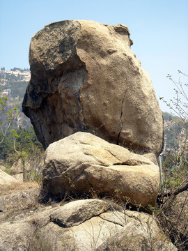 山东峄山 滚石