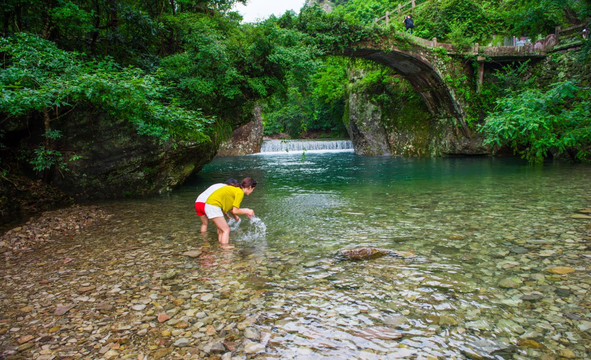 山涧溪水 雁荡山