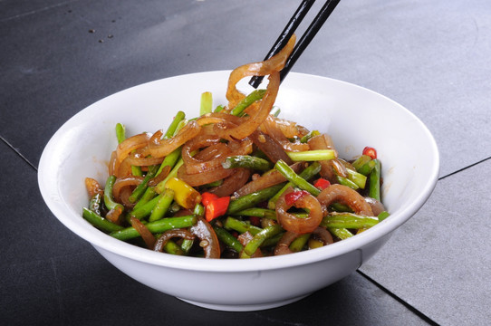 蒜苗炒肉