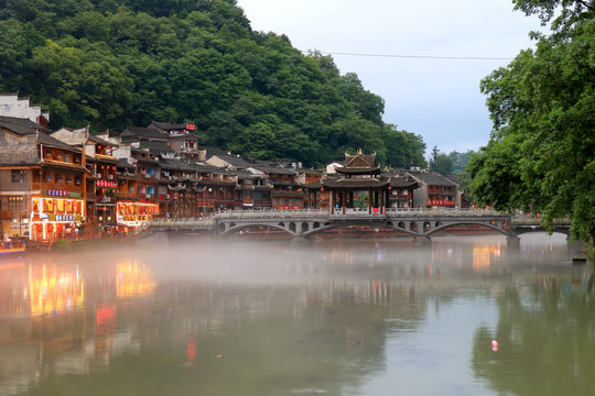 烟雨凤凰 风桥