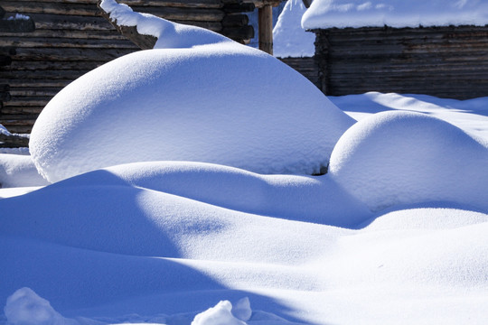 喀纳斯阿勒泰山区禾木雪景