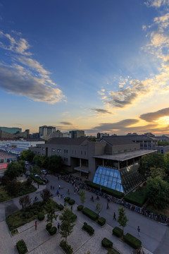 北京大学校园农园食堂五四运动场