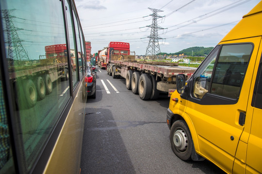 高速公路堵车