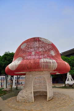 蘑菇小屋雕塑