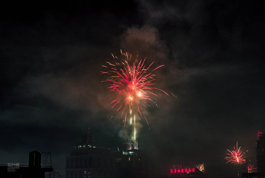 烟花 新年素材