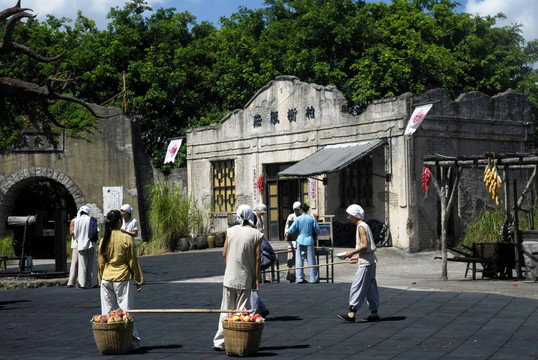 实景剧表演 地道战剧场