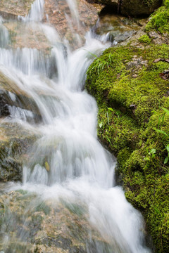 山泉水