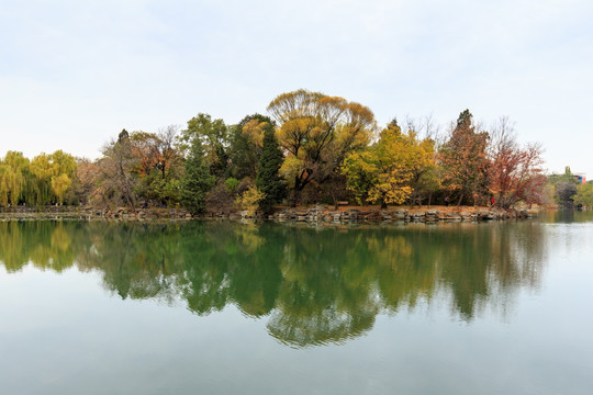 北京大学校园风光未名湖秋天秋色