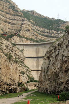 水库大坝 坝底