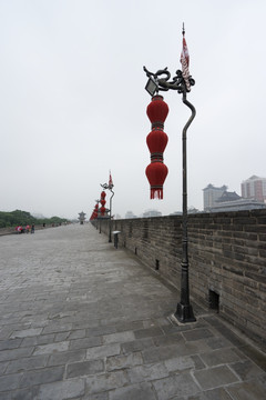 西安古城墙 大红灯笼