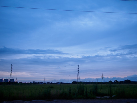 草原上刚日落后的天空