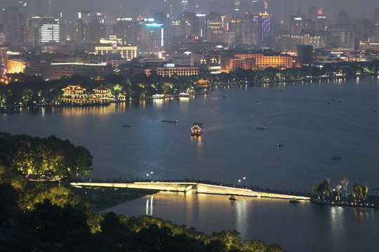 西湖 夜景